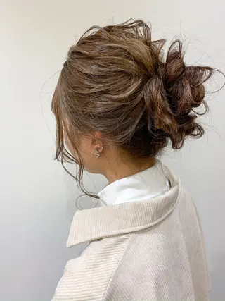 ロング カラー ヘアアレンジ 伊藤 裕貴のヘアスタイル