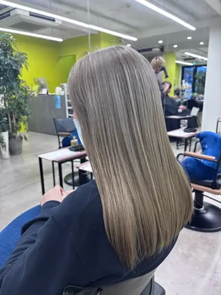 ロング カラー fika所属・鈴木 ちさきのヘアスタイル