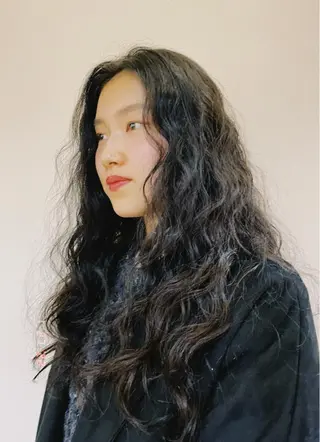 ロング パーマ 高橋 涼香のヘアスタイル