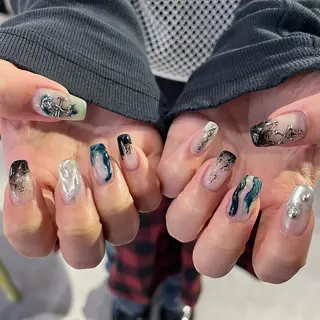 ネイル 🪐富島彩夏 /海外nail🪐のネイルデザイン