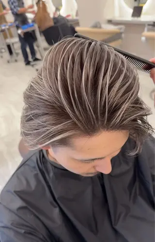 ショート 🇺🇸ルミナ🔥 外国人風ハイライトのヘアスタイル