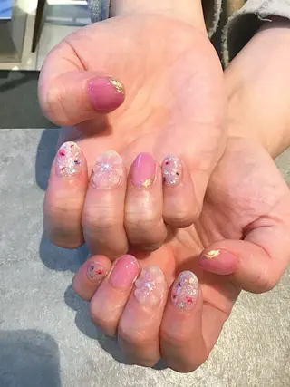 ネイル Nest 岩崎のネイルデザイン