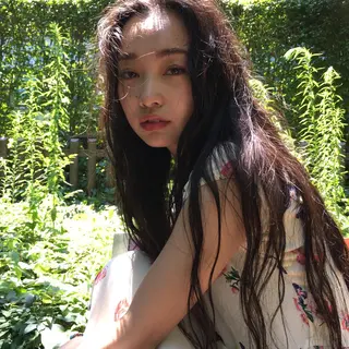 ロング コンドウ ハヅキのヘアスタイル