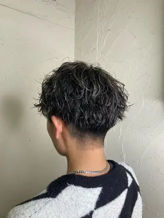 カラー パーマ メンズ 佐藤 健のヘアスタイル