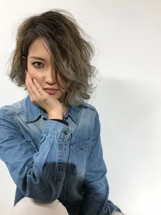 ショート カラー hair  design Norm所属・ハイライトバレイヤー ジュ🎨川村聖吾🎨のヘアスタイル