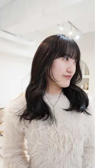ミディアム カラー 透明感グレージュ カラー大夢🫧のヘアスタイル