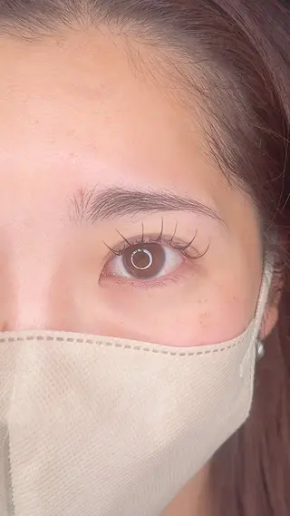 マツエク・マツパ 佐藤 琴実のヘアスタイル