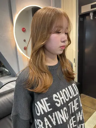 セミロング カラー TATSUブリーチ/ ミルクティーベージュのヘアスタイル