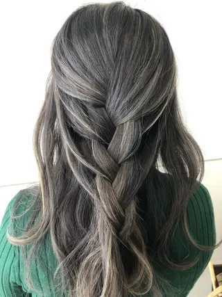 ロング カラー 松本 明日可のヘアスタイル