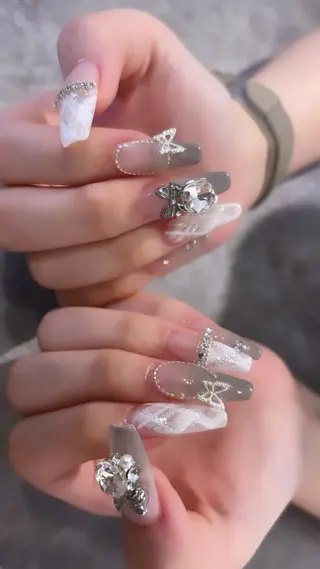 ネイル Mignon所属・Mignon 、のネイルデザイン