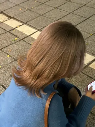 セミロング カラー 🍓ハイトーンカラー 🎀nene🍓のヘアスタイル