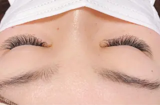 マツエク・マツパ SPINEL Sawaのヘアスタイル