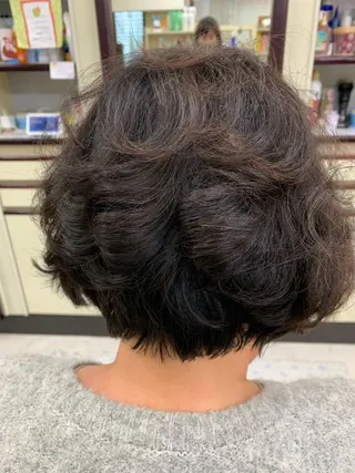 カラー 竹内 秀美のヘアスタイル