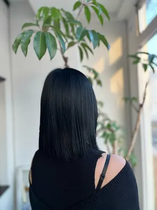 ミディアム 黒川 綾音のヘアスタイル