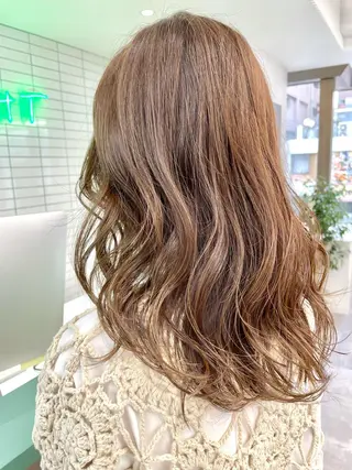 セミロング 💚透明感カラー💚 ♻️本間♻️のヘアスタイル