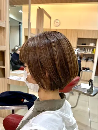 ショート カラー 小坂直輝【髪質改善・ 似合わせカット】のヘアスタイル