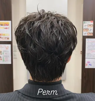 パーマ 理美容室モテナ所属・カトリ プージャのヘアスタイル