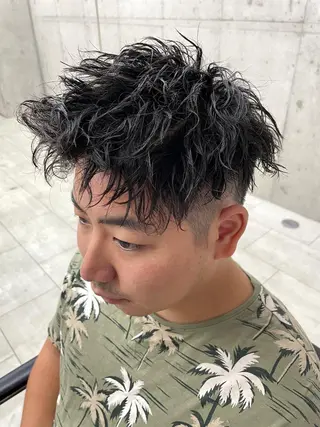 パーマ メンズ Kvell&Co.所属・ハイトーン カラーのヘアスタイル