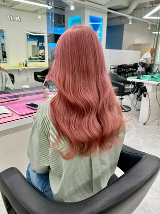 ロング カラー ヘアアレンジ トレンドモテカラー 🩷色落ちまで可愛くのヘアスタイル
