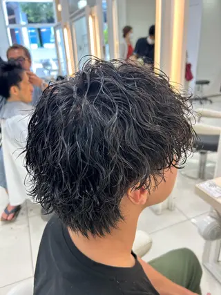 ミディアム パーマ メンズ 髪質改善/艶カラー/ メンズパーマ/鈴木のヘアスタイル