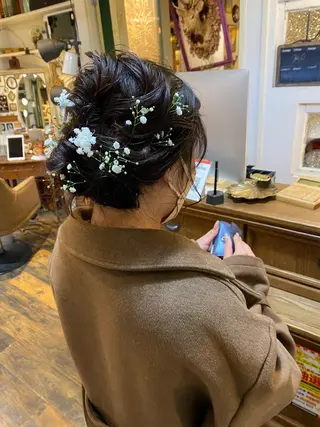 ミディアム ヘアアレンジ ヤスザトアヤノ /レイヤー/オリーブのヘアスタイル