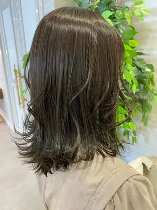 ミディアム カラー FURUSHO所属・透明感カラー/ ツイスパ/小倉悠佑のヘアスタイル