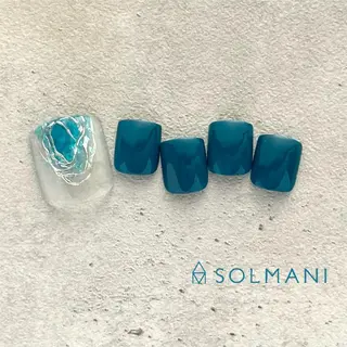 ネイル SOLMANI 予約担当のネイルデザイン