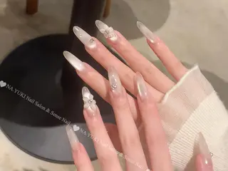 ネイル Mina. 🦢のネイルデザイン