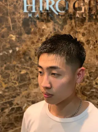 ショート ヒロ銀座所属・牧 颯斗のヘアスタイル