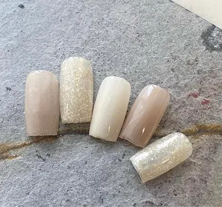 ネイル May.by Charme  Hのネイルデザイン