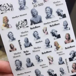 ネイル NOIROUGE所属・NOI ROUGEのネイルデザイン