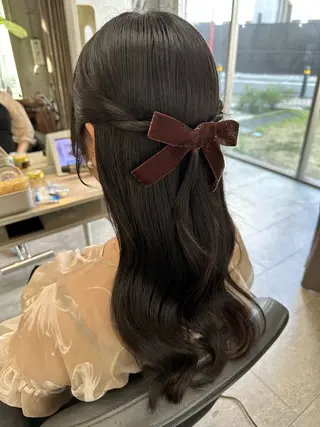 ロング ヘアアレンジ 女性に人気♪ はやしほのかのヘアスタイル