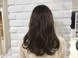 ミディアム カラー 【暖色カラー特化】 中山由梨のヘアスタイル