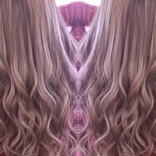 ロング カラー れん/ハイトーン /エクステ/韓国風のヘアスタイル