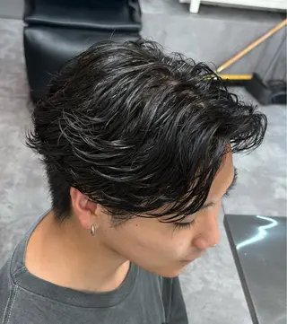 ミディアム カラー パーマ メンズ メンズパーマ特化 🔥韓国ヘア職人🔥のヘアスタイル