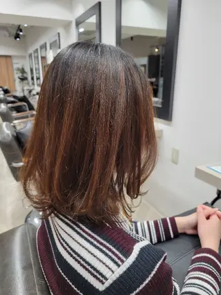 ミディアム 安永 結菜のヘアスタイル
