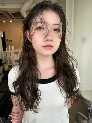 ロング カラー towa 【横浜・上野】のヘアスタイル