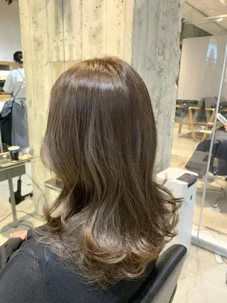 ミディアム カラー 🌈艶髪/髪質改善 新宿itouのヘアスタイル