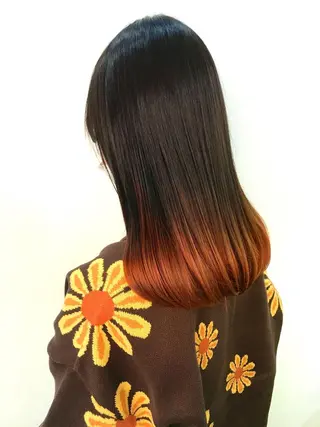 ミディアム カラー 横山 奈央のヘアスタイル