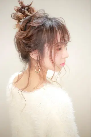 ロング カラー ヘアアレンジ 伊藤 裕貴のヘアスタイル