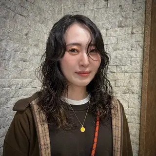 セミロング INORI|艶カラ ー|フェイスレイヤーのヘアスタイル