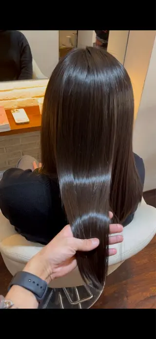 ロング CoCooN TAKUMAのヘアスタイル