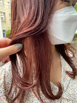 ロング カラー 塩澤 榛奈のヘアスタイル