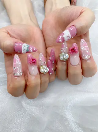 ネイル 五十嵐 美智のネイルデザイン