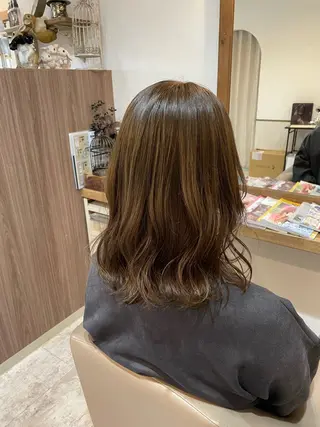 カラー アトリエリーベル所属・佐々木 奈菜江のヘアスタイル