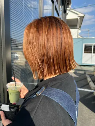 ミディアム カラー 友滝 真菜美のヘアスタイル