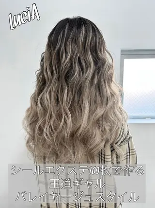ロング カラー ヘアアレンジ MISAKIエクステ ブリーチ\5900のヘアスタイル
