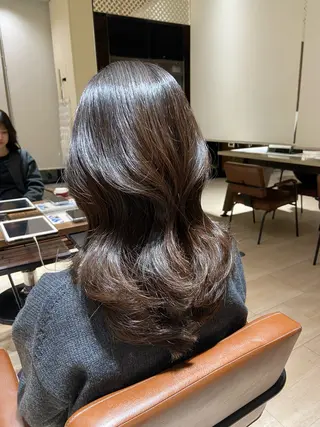 セミロング 🎀大竹美侑／顔まわ りカット／レイヤーのヘアスタイル