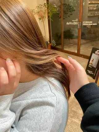 ロング カラー YOHA HAIR PARTNER所属・内藤 さつきのヘアスタイル