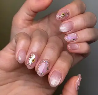 ショート パンチャパンチャ ネイルサロンのネイルデザイン